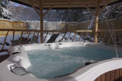 chalet secret jacuzzi hiver