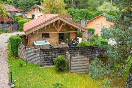 Hotel 4 étoile - chalet avec jacuzzi privatif